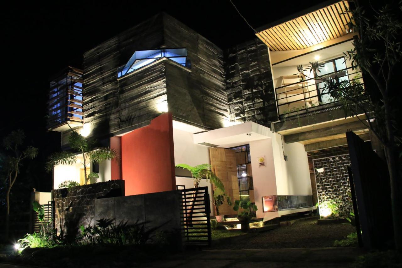 Happy House Bnb Bromo Backpacker Probolinggo Exteriér fotografie